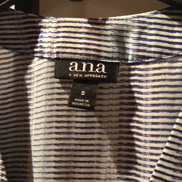 Short sleeve top - Picture 2 of 4